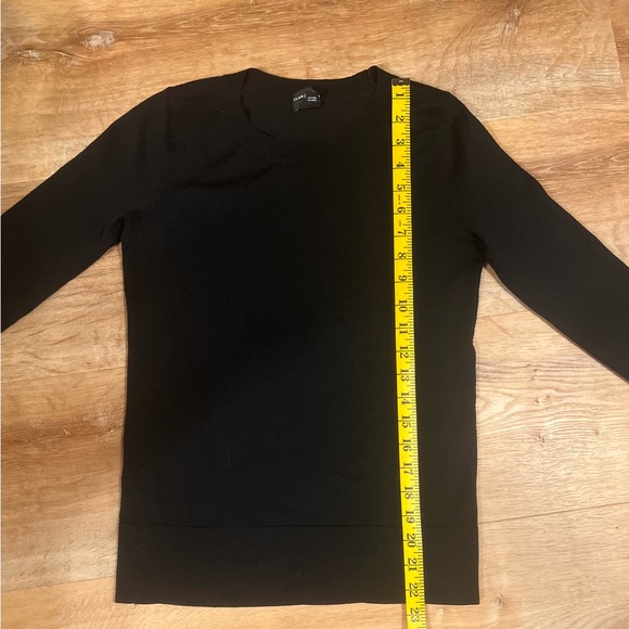 Sleek black wool Club Monaco sweater XS - Picture 7 of 8